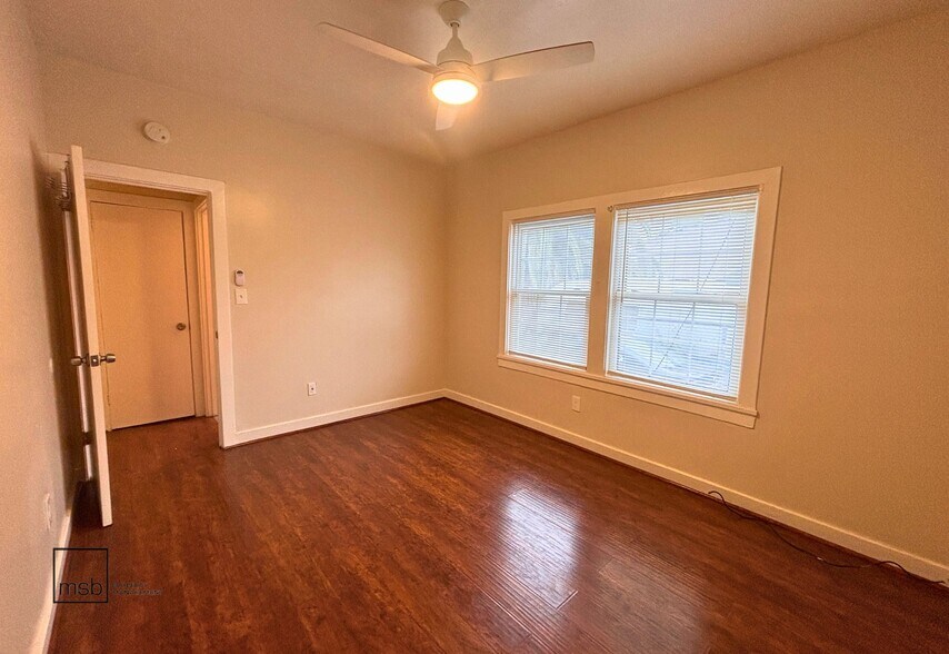 Building Photo - 1120 12th St