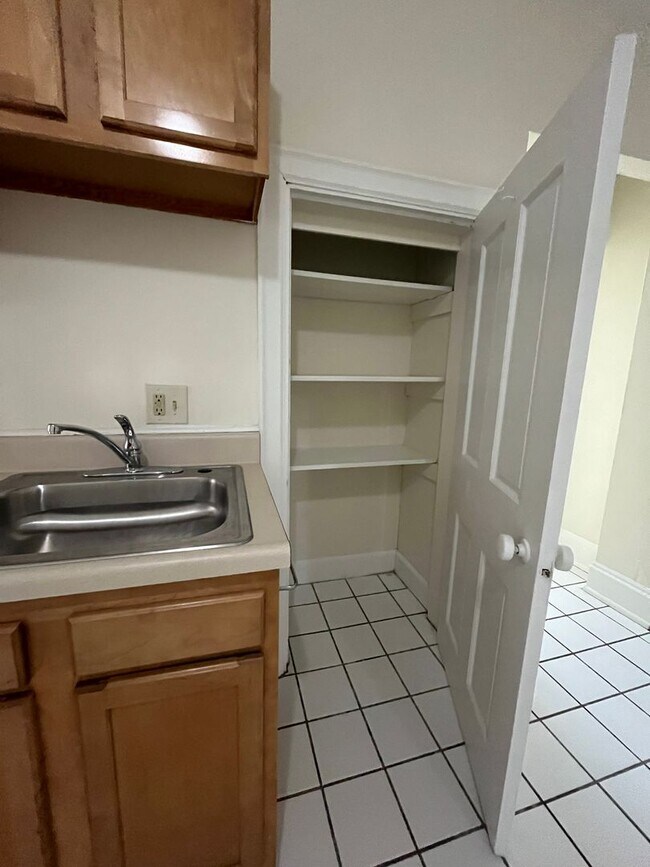 Building Photo - 3521 Clifton Ave