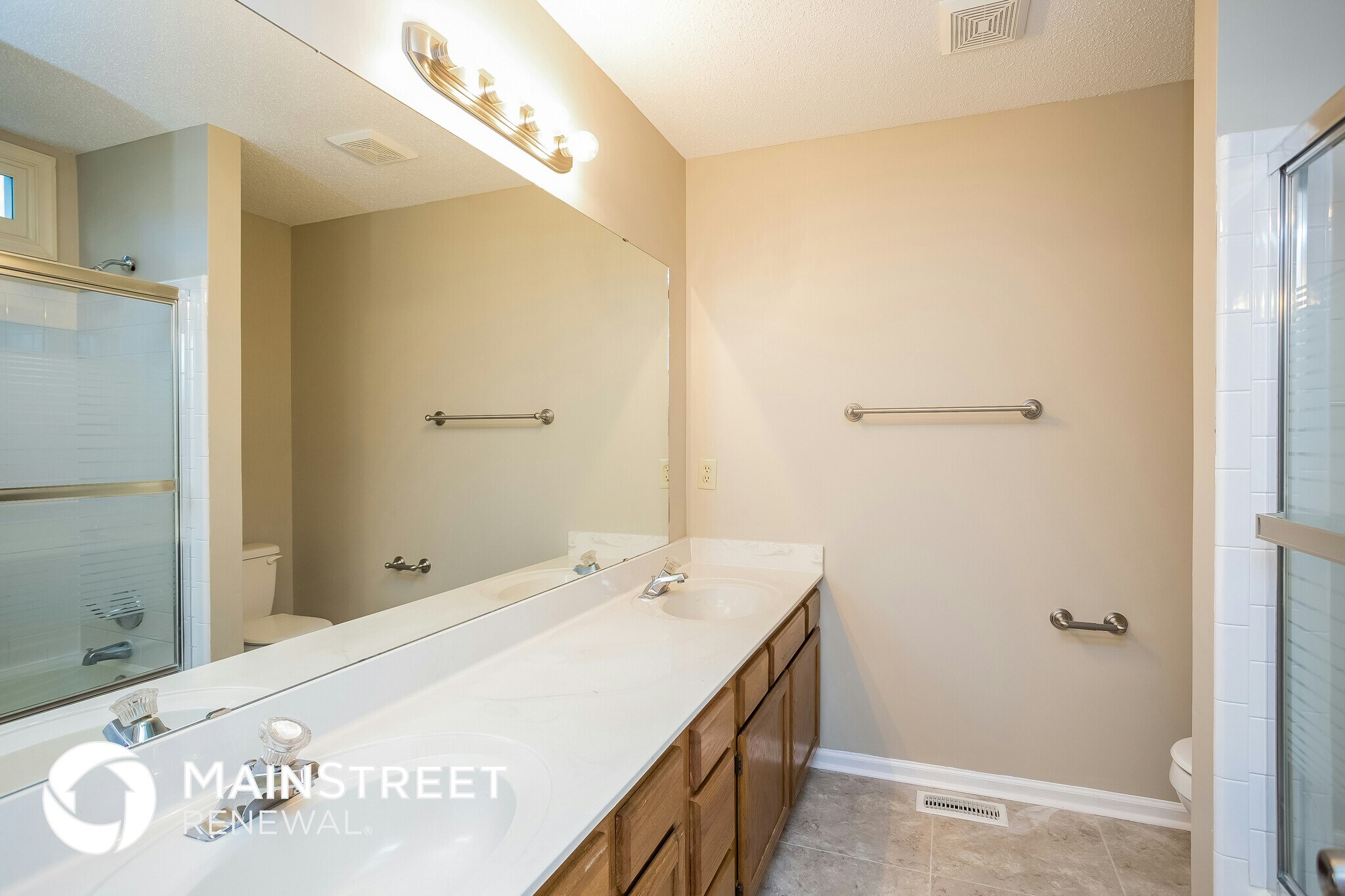 Building Photo - 5701 Chinaberry Pl