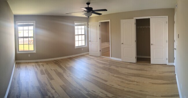 Building Photo - 1011 Blue Bonnet Ct