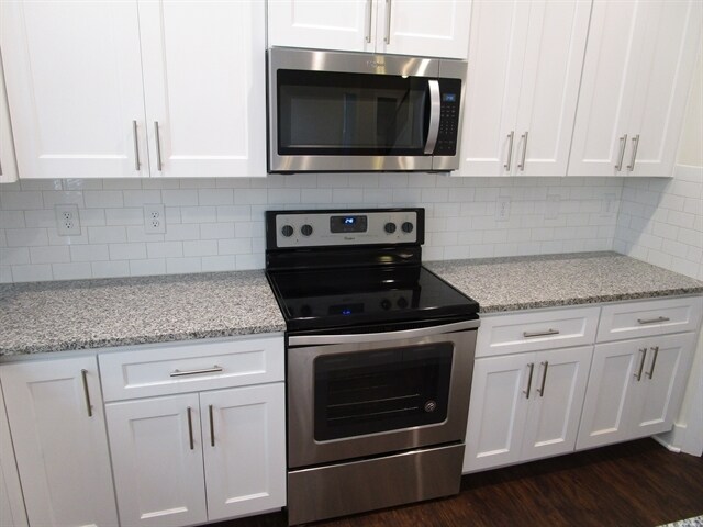 Building Photo - 1065 Adams Haven Bend