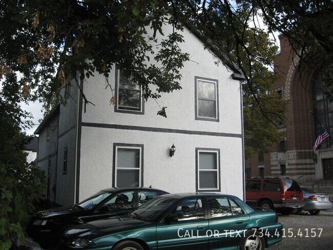 Building Photo - 936 Mary St