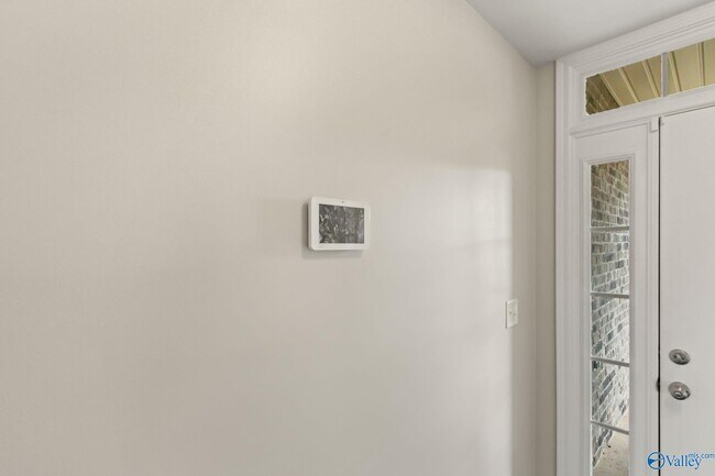 Building Photo - 122 Ardsley Dr
