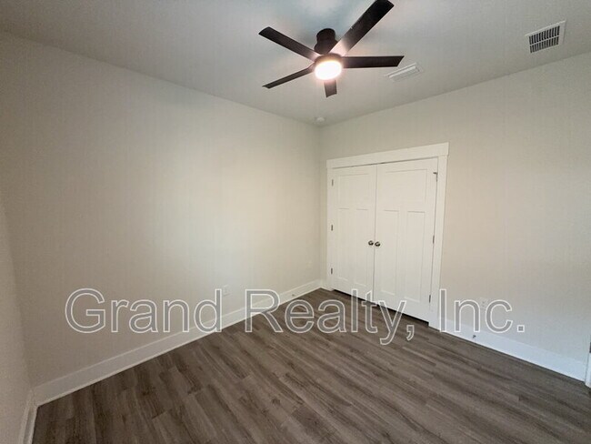 Building Photo - 10035 Tuscan Ct
