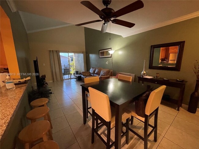 Building Photo - 9711 Fontainebleau Blvd