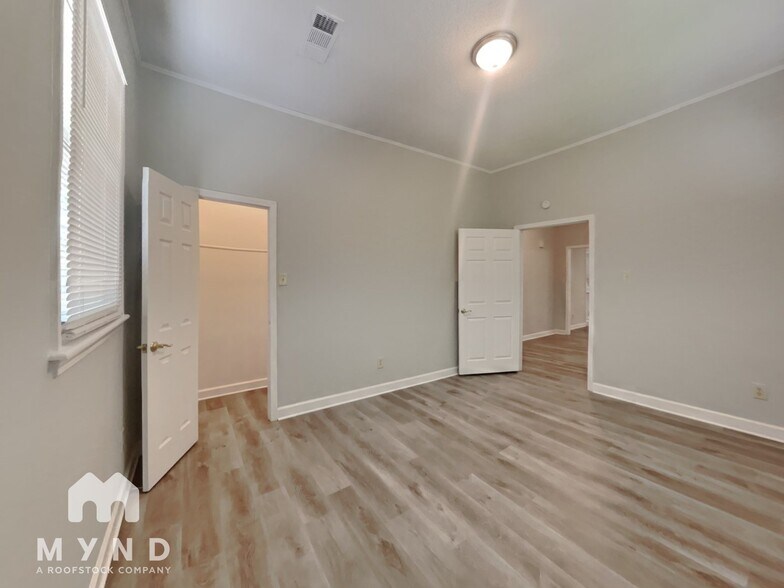 Building Photo - 1057 Fleece Pl