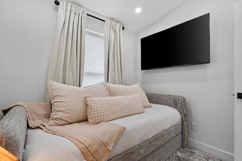 Building Photo - 518 Koneta Ct