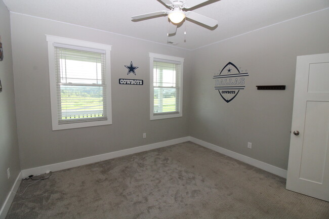 Building Photo - 1355 Bear Creek Rd