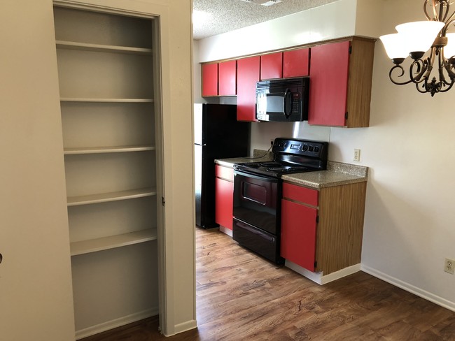 Floorplan - Briarbend Apartments