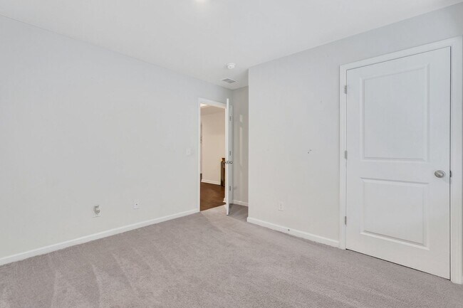 Building Photo - 123 Tobago Cir