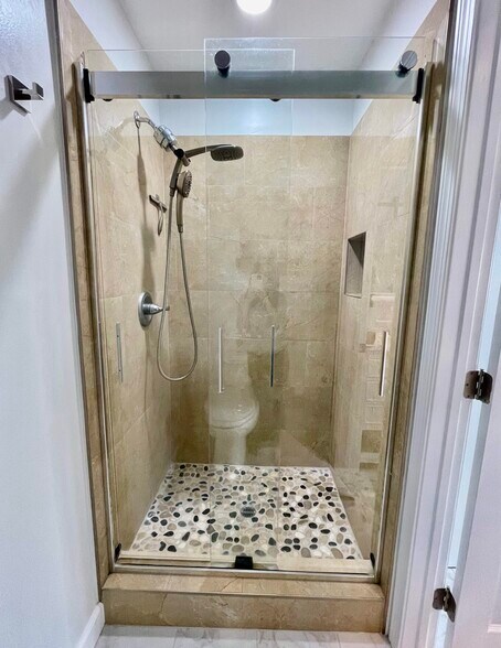 Bathroom 1 - Spa Shower - 385 Sunrise Cir