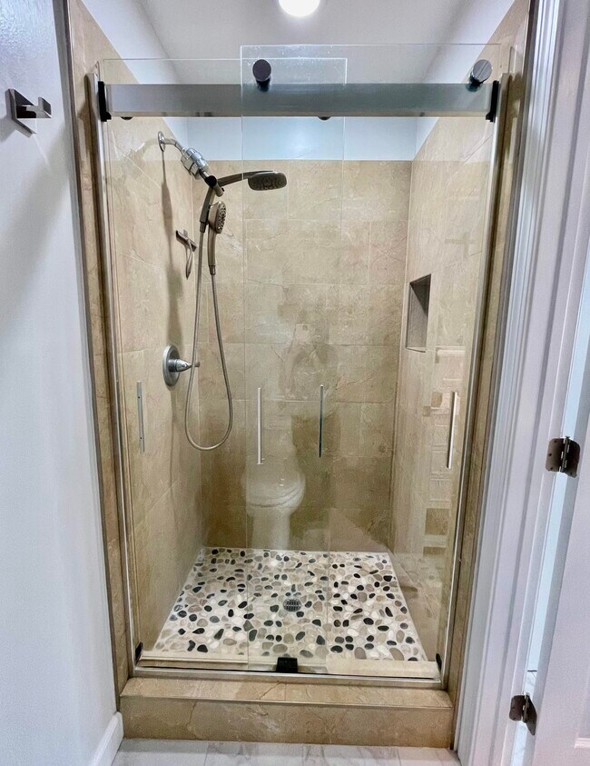 Bathroom 1 - Spa Shower - 385 Sunrise Cir