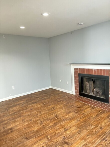 Building Photo - 6269 Woodrun Pl