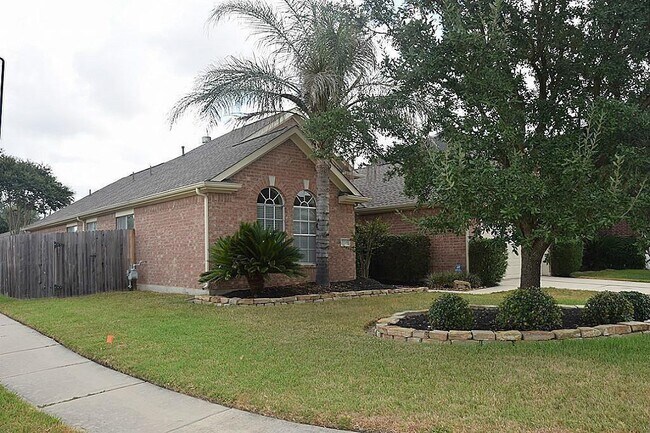 Building Photo - 3238 Stoneydale Ln