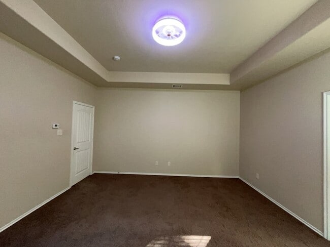 Building Photo - 257 Allerton Ln