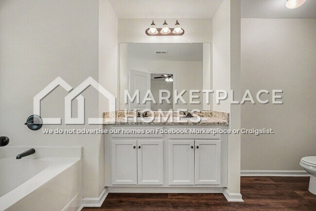 Building Photo - 6027 Oak Bend Ct