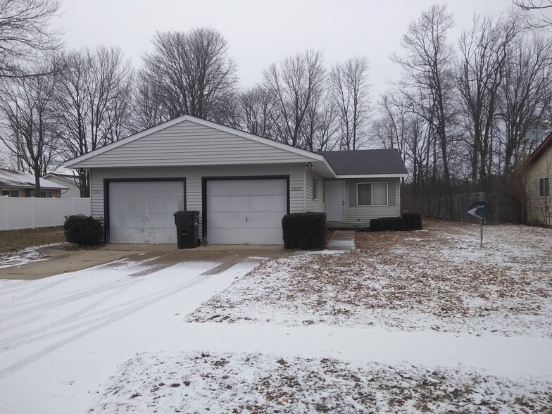 Building Photo - 3307 henry st