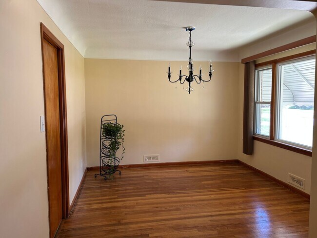 Building Photo - 4409 Adrian Rd
