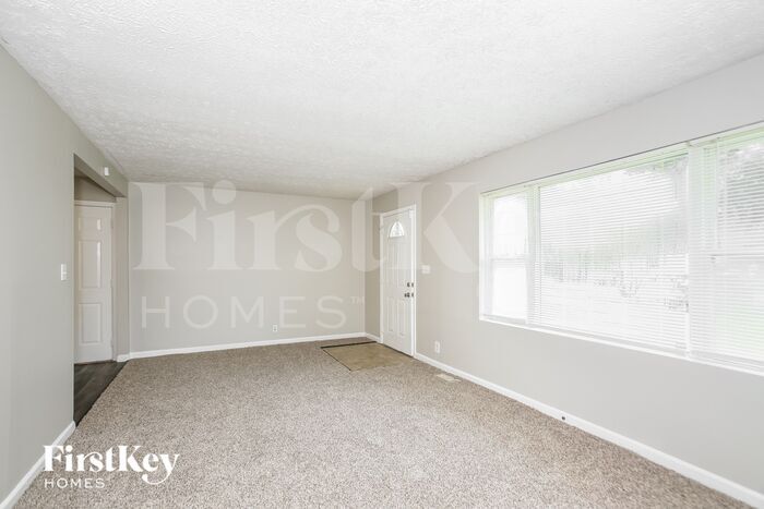 Building Photo - 5730 Laurel Hall Dr