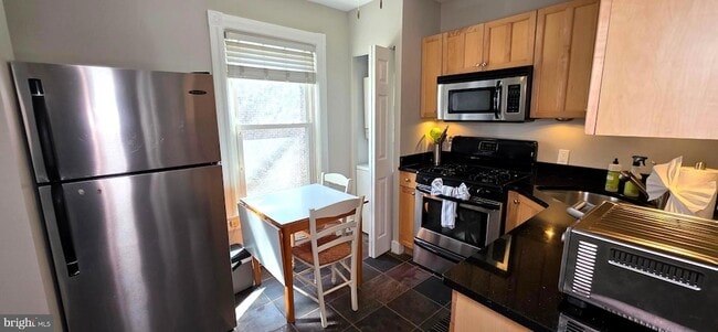 Building Photo - 1211 33rd St NW