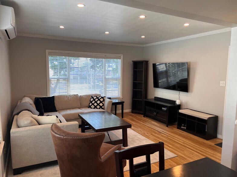 Building Photo - 12713 Venice Blvd