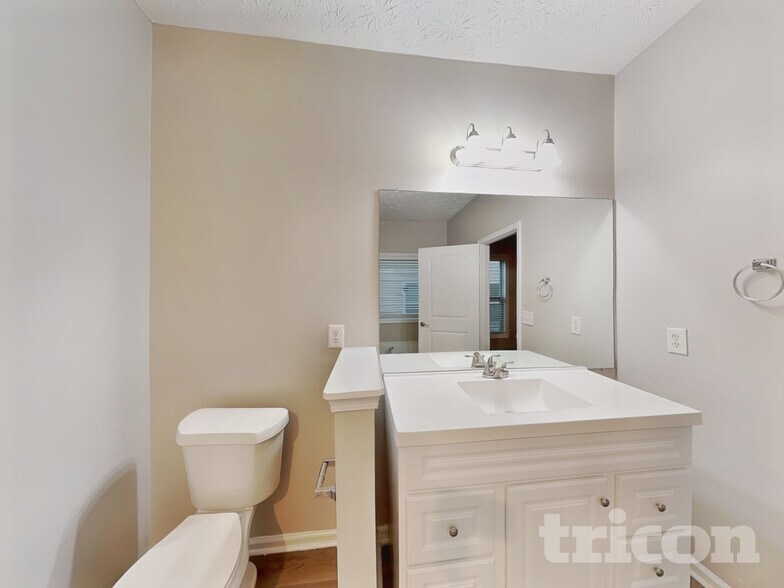 Building Photo - 2350 Dalton Park