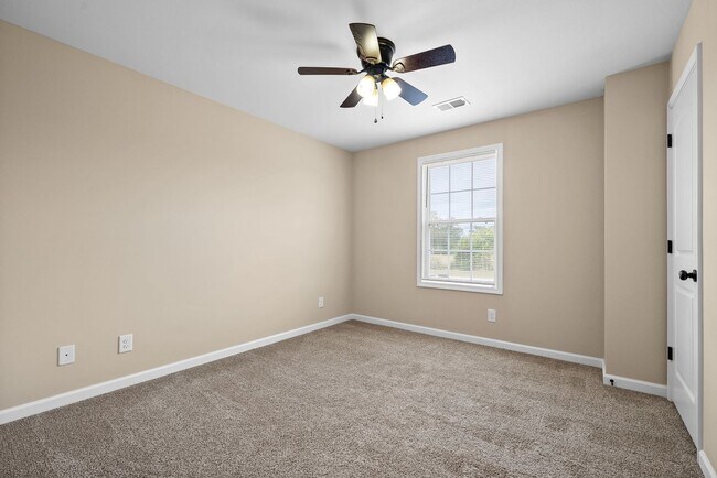 Building Photo - 622 Appleton Dr