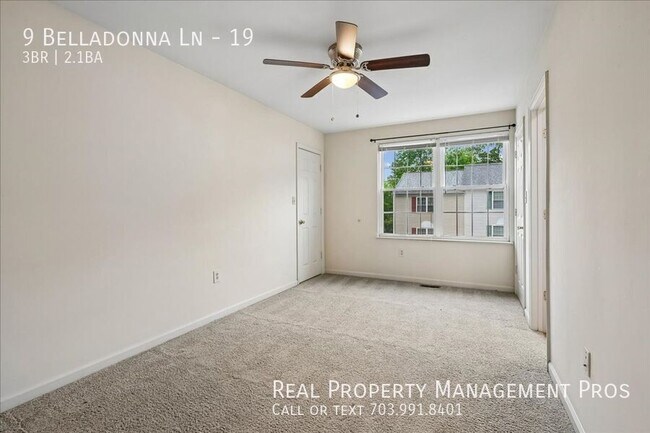 Building Photo - 9 Belladonna Ln