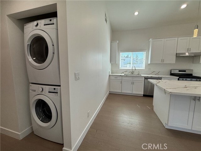 Building Photo - 9132 Balcom Ave