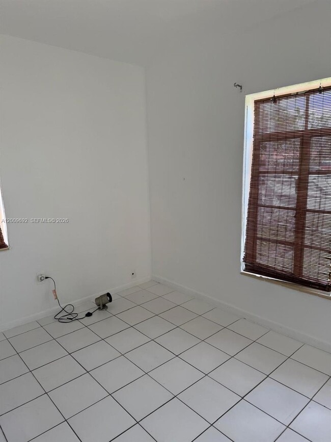 Building Photo - 3100 SW 13th St