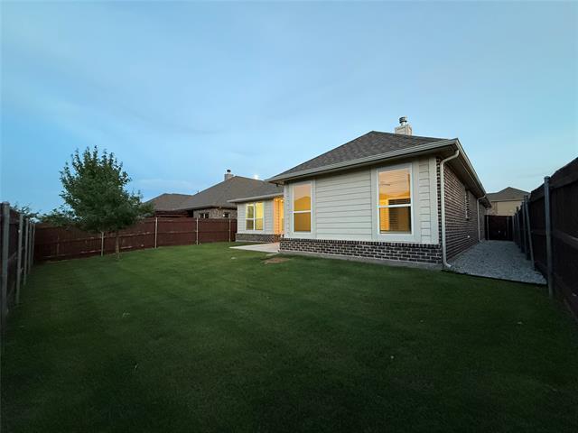 Building Photo - 1717 Victoria Dr