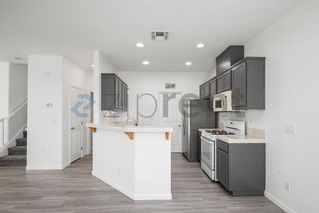 Building Photo - 406 Cape May Ct