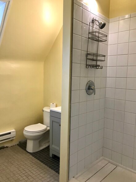 Building Photo - 464 Teece Ave