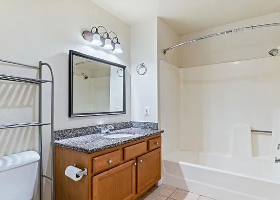 Building Photo - 1 Bedroom Gem in Carmel Valleys Top Notch ...