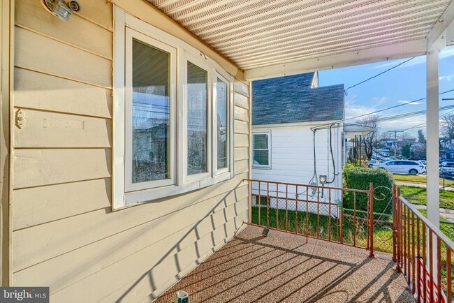 Building Photo - 7839 Birmingham Ave