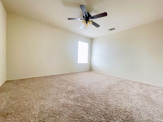 bedroom 4 - 577 Quarter Ave