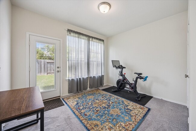 Building Photo - 1817 Agoura Hills Dr
