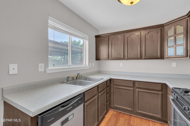 Building Photo - 11330 Loma Del Sol Dr