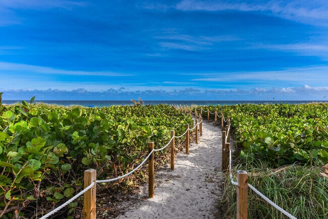 Building Photo - 250 S Ocean Blvd