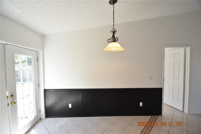 Building Photo - 818 Gray St S