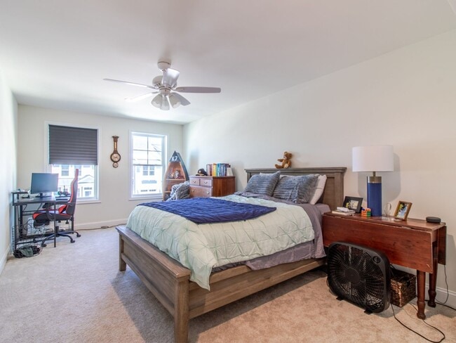 Building Photo - Unfurnished Year-Round Rental: 4BR End-Unit Townhome in Governors Near Downtown Lewes & Bike Trail