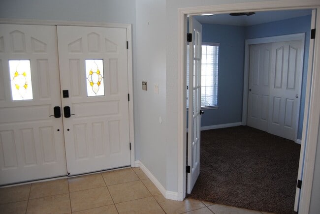 Building Photo - 9305 Brookstone Ct