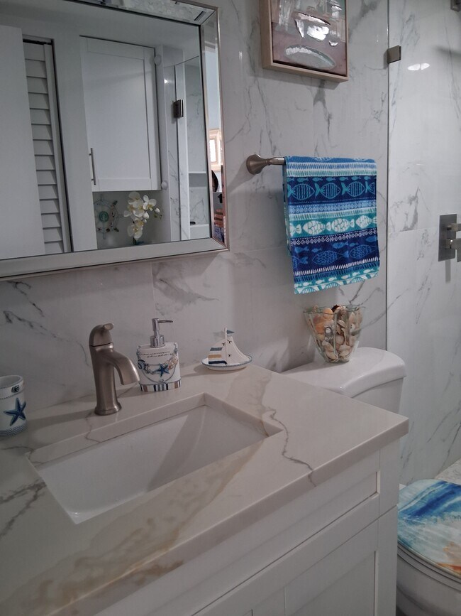 Building Photo - 2390 Ocean Shore Blvd