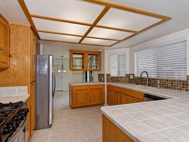 Building Photo - Remodeled Home On Quiet Cul-de-sac