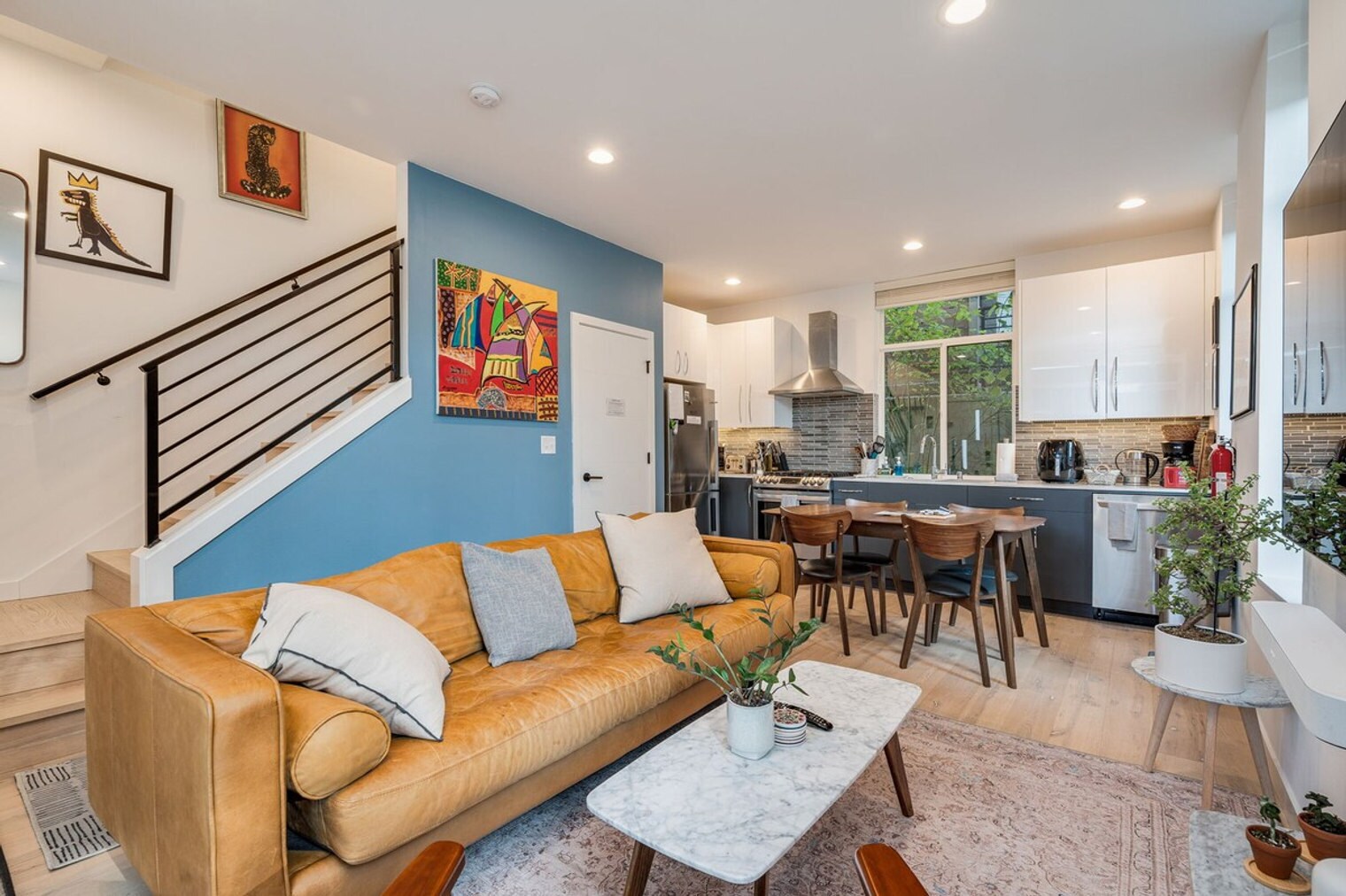 Building Photo - 673 Belmont Pl E