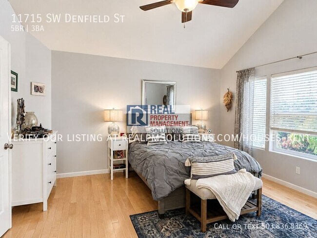 Building Photo - 11715 SW Denfield St