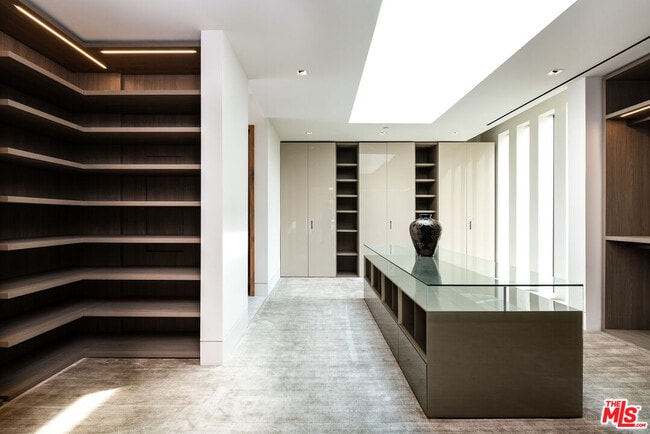Building Photo - 642 Perugia Way