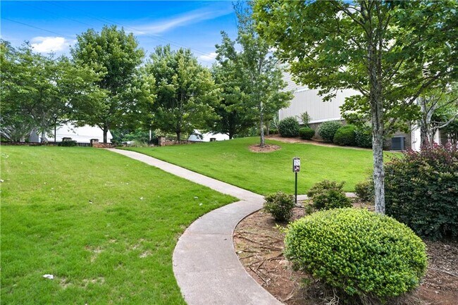 Building Photo - 211 Oconee River Cir