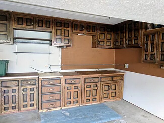 Building Photo - 15017 Arbor St