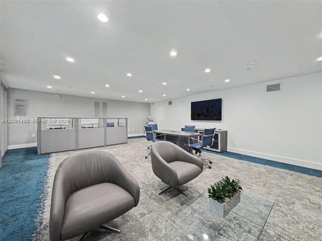 Building Photo - 2950 NE 188th St